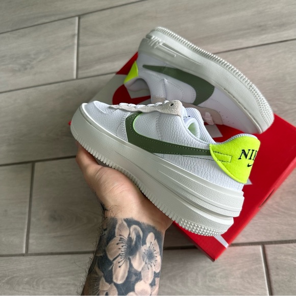 NIKE AIR FORCE 1 LOW WHITE GREEN - Picture 3 of 4